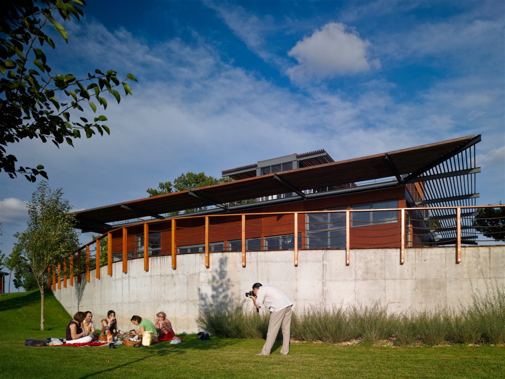 Waterfront Kopaszi Dam / T2.a Architects