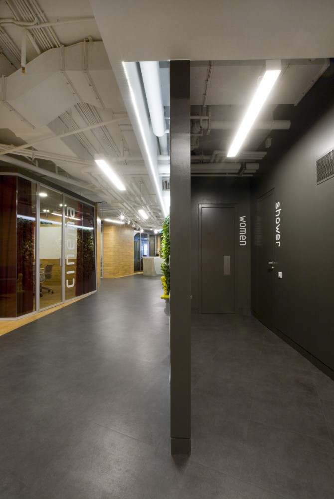 Badoo Development Office / za bor Architects
