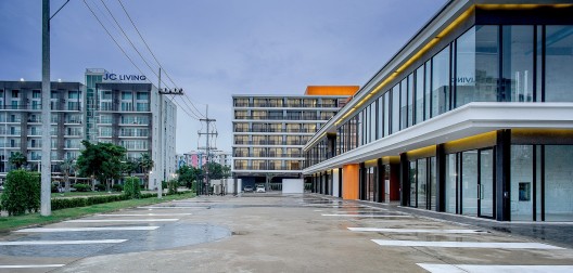 U Square / Atelier of Architects