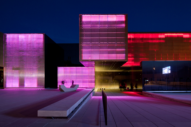 Platform of Arts and Creativity / Pitagoras Arquitectos