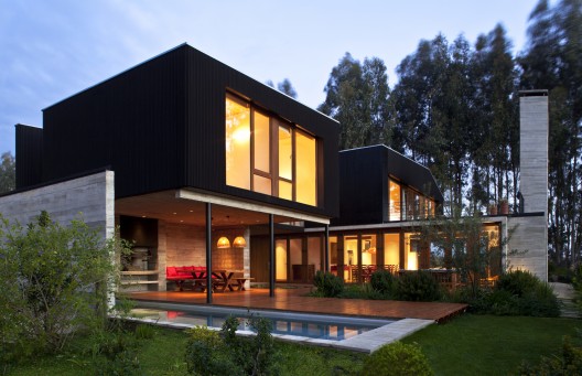 Rock House / Juan Pablo Nazar