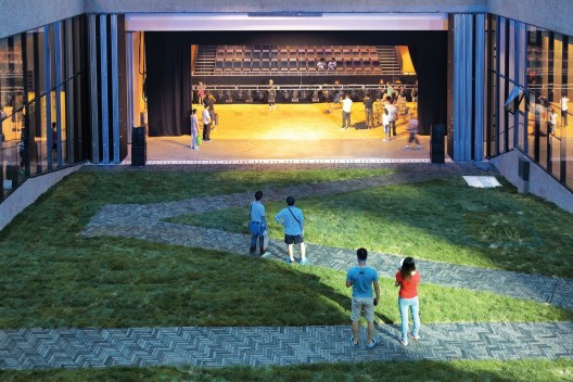Gehua Youth and Cultural Center / Open Architecture