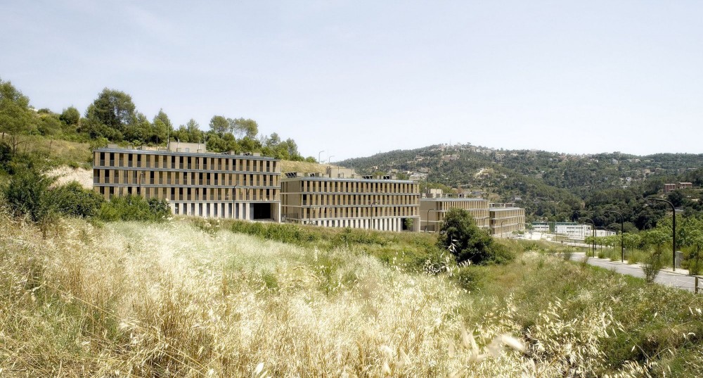 48 Housing Units in Torrelles de Llobregat / BB Arquitectes