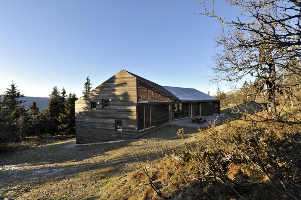 Twisted House / JVA