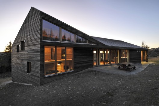 Twisted House / JVA