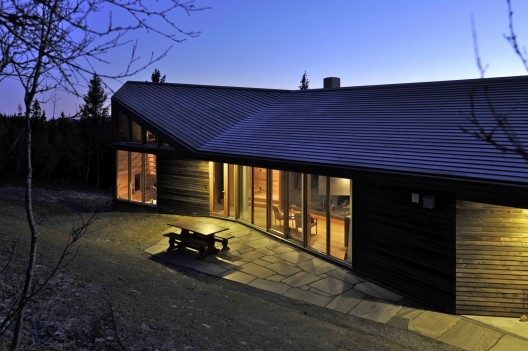 Twisted House / JVA