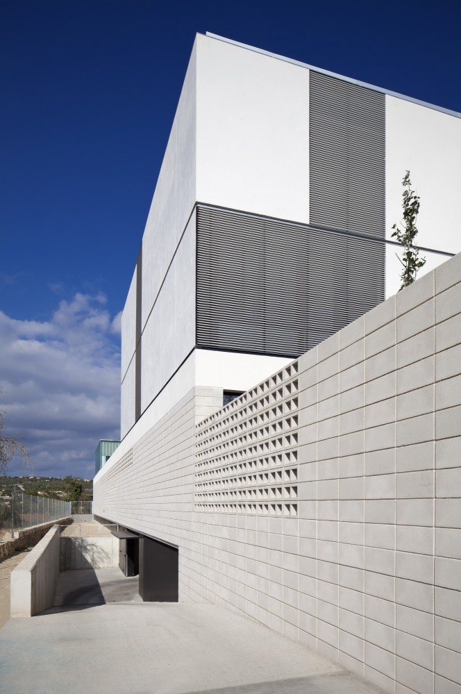Molí d’en Xema School and Son Boga Nursery / BB Arquitectes