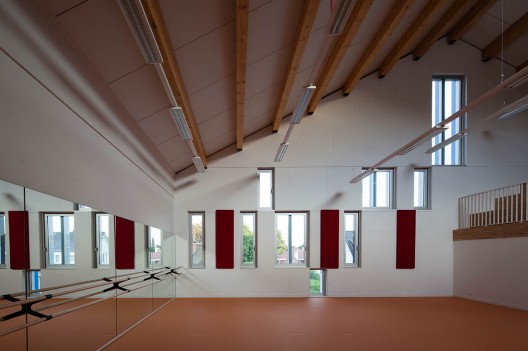 Academie MWD Dilbeek / Carlos Arroyo