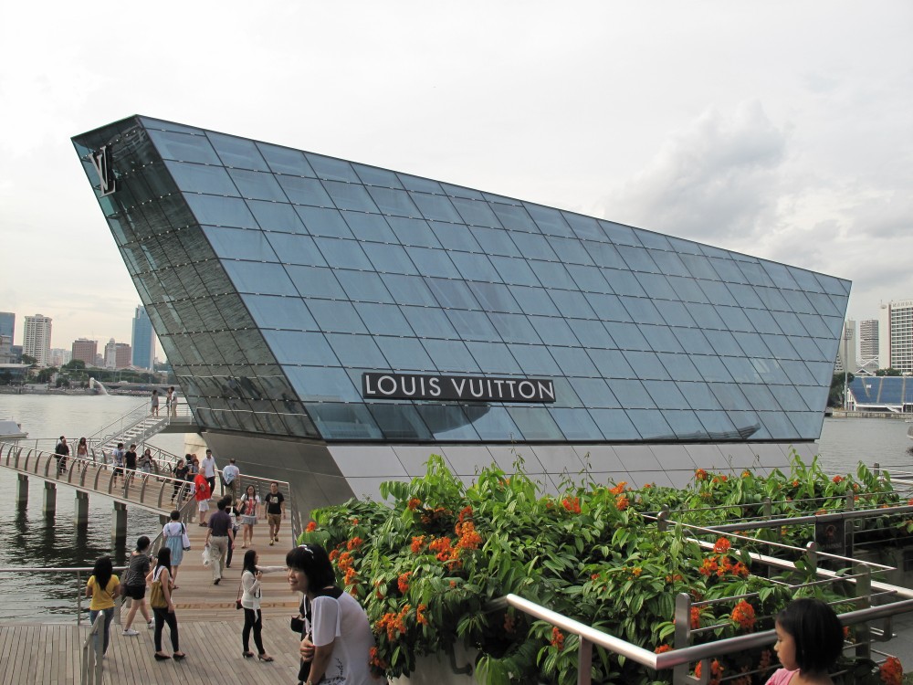 Louis Vuitton in Singapore / Safdie Architects