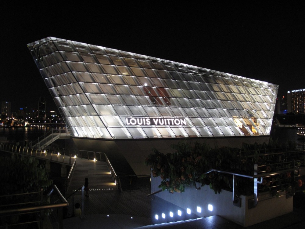 Louis Vuitton in Singapore / Safdie Architects