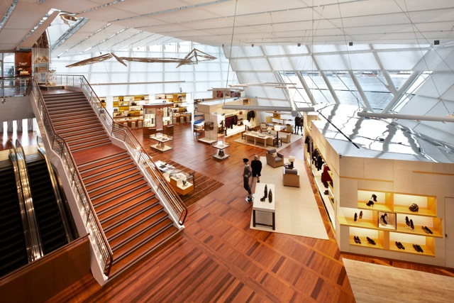 Louis Vuitton in Singapore / Safdie Architects
