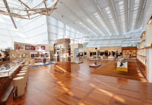 Louis Vuitton in Singapore / FTL Design Engineering Studio