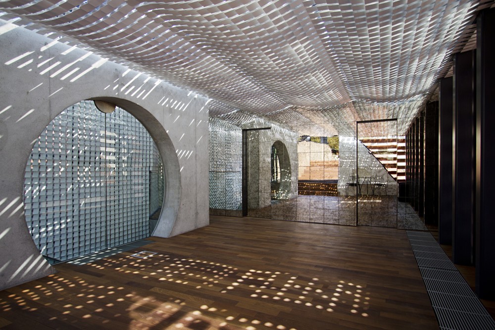 Vander Hotel / SADAR + VUGA