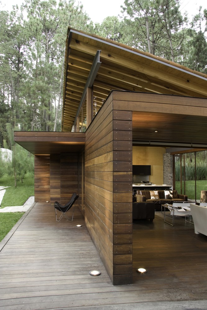 Ro House Tapalpa / Elías Rizo Arquitectos