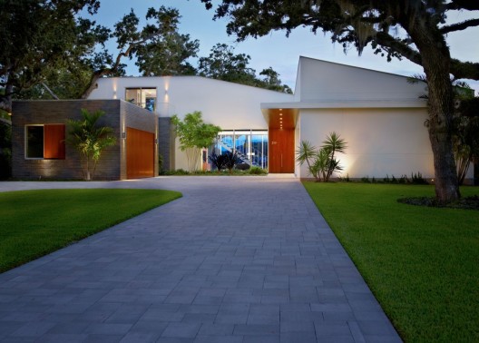 Barrier Island House / Sanders Pace Architecture
