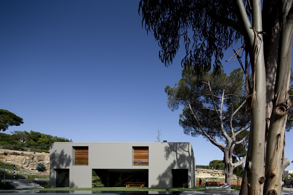 House in Quinta Patino / Frederico Valsassina Arquitectos