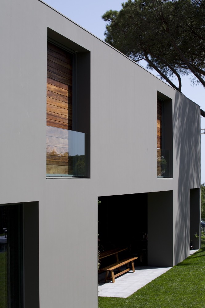 House in Quinta Patino / Frederico Valsassina Arquitectos