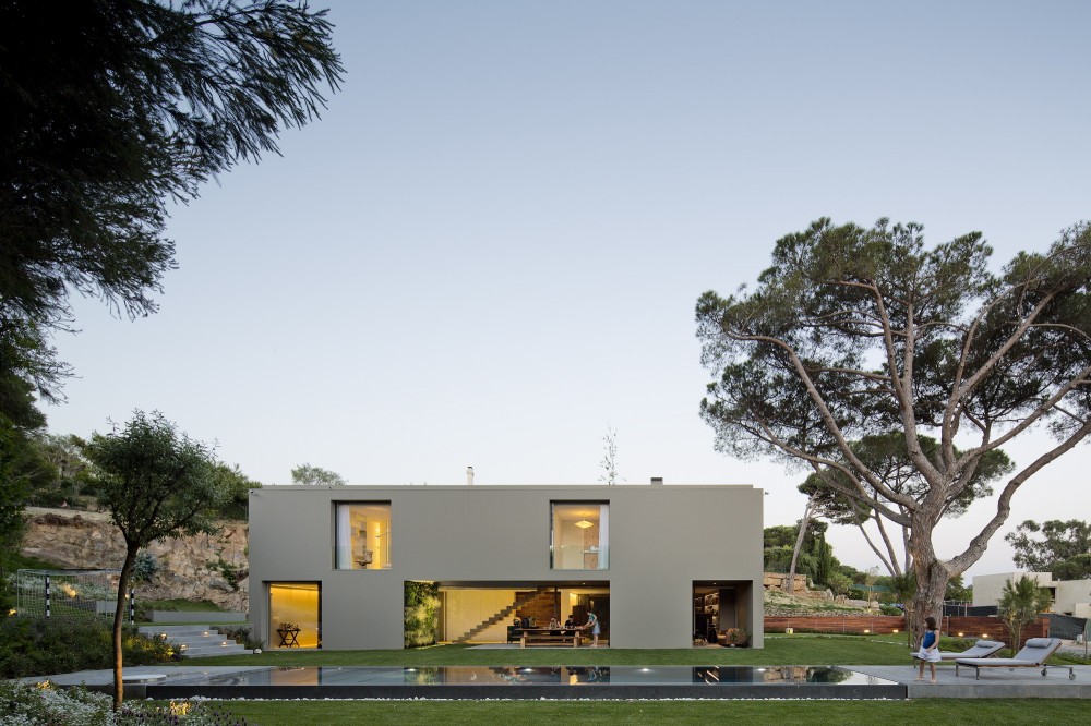 House in Quinta Patino / Frederico Valsassina Arquitectos