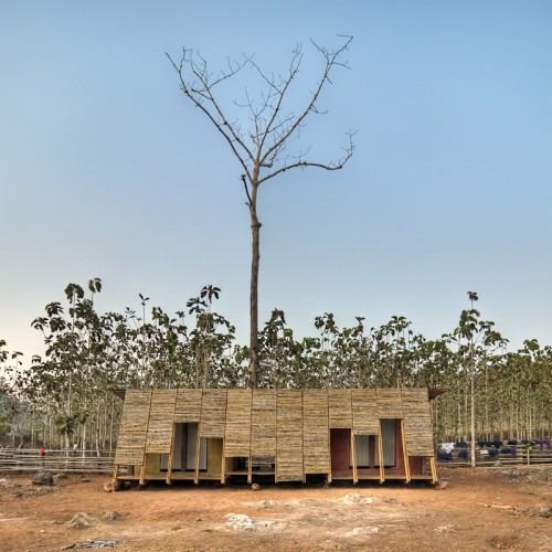 Safe Haven Bath house / TYIN Tegnestue