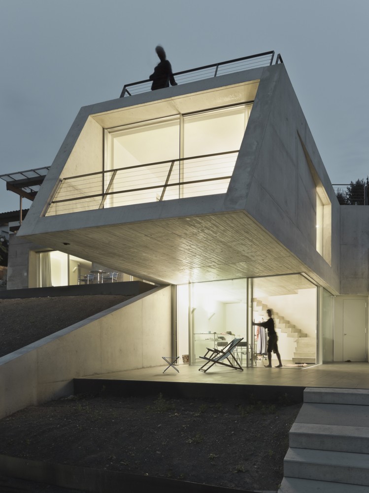 Atelier Gados: Stitching Spaces