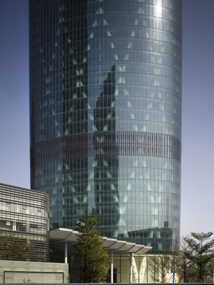 Guangzhou International Finance Centre wins 2012 RIBA Lubetkin Prize