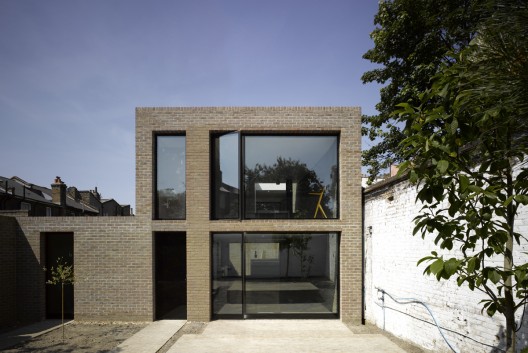 RIBA's 2012 Stephen Lawrence Prize awarded to King's Grove (6)