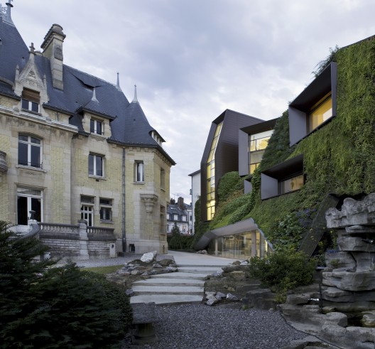 Regional Chamber of Commerce and Industry : Chartier-Corbasson Architects
