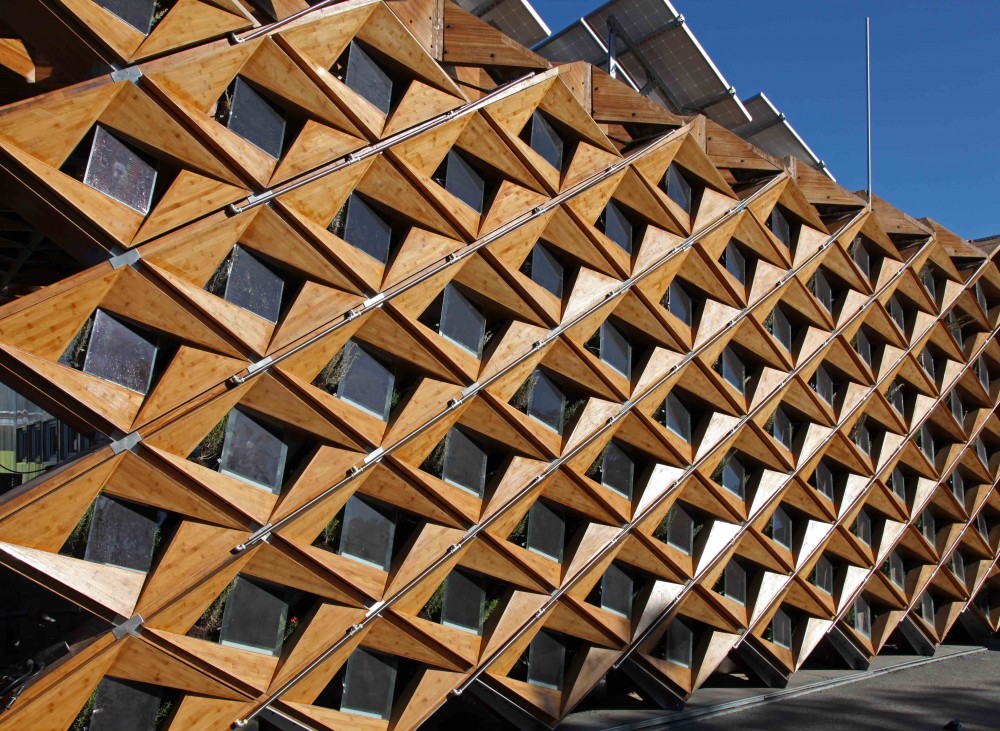 Para Eco House / Tongji University Team
