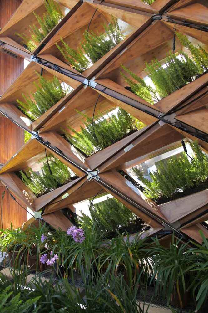 Para Eco House / Tongji University Team