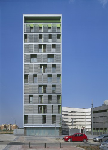 emv - 170 Social Housing VPO / Burgos & Garrido arquitectos © Roland Halbe
