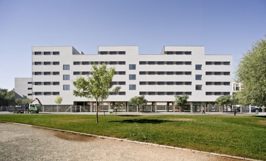Vivienda Social / Burgos & Garrido arquitectos Vista_bloque1_2%c2%b8angel_baltanas
