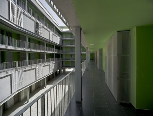 al4 _ 56 Viviendas Sociales VPO / Burgos & Garrido arquitectos Galeria1%c2%b8angel_baltanas