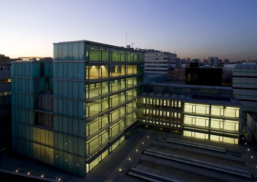 Oficinas Inmobiliaria Chamartín / Burgos & Garrido arquitectos Vista_nocturna%c2%b8angel_baltanas