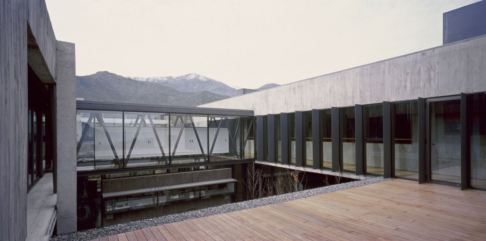 10×10 House / Nicolás del Rio + Max Núñez