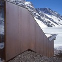 Chalet C7 / Nicolás del Río + Max Núñez Chalet C7 / Nicolás del Río + Max Núñez © Erieta Attali