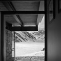 Chalet C7 / Nicolás del Río + Max Núñez Chalet C7 / Nicolás del Río + Max Núñez © Erieta Attali