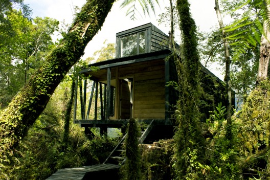 Refugio en los fiordos de la Patagonia / Armando Montero + Samuel Bravo Refugio_08