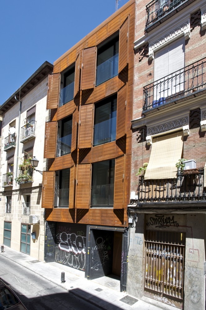 San Vicente Ferrer / James & Mau