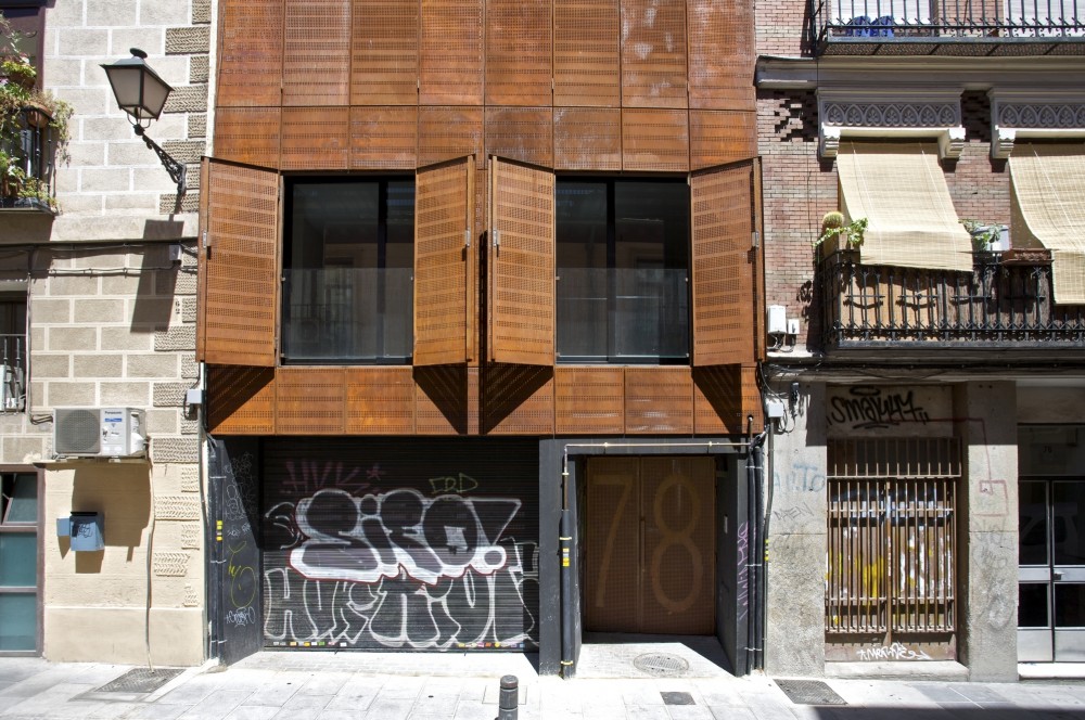 San Vicente Ferrer / James & Mau