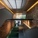 The Pool Shophouse / FARM The Pool Shophouse / FARM © Jeremy San