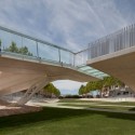 Kiss Bridge / Joaquin Alvarado Bañon