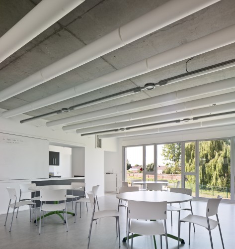 Harbonnieres Residential / Chartier-Dalix Architects