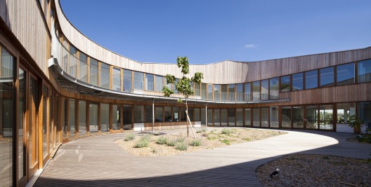 Harbonnieres Residential / Chartier-Dalix Architects
