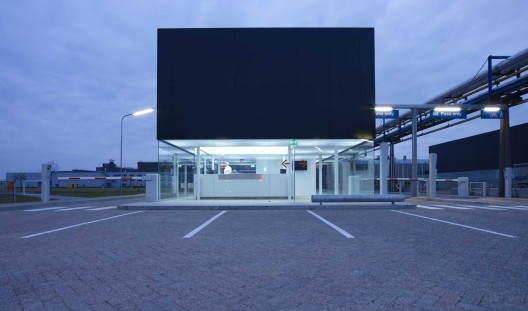 Gate House / NL Architects