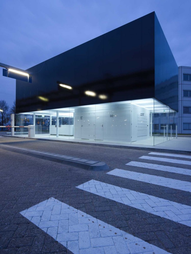 Gate House / NL Architects