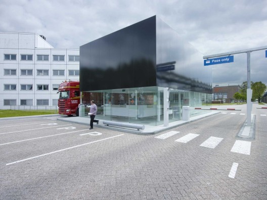 Gate House / NL Architects