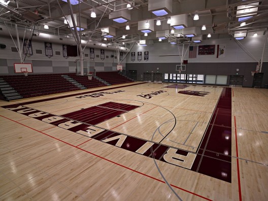 Riverbank High School / Darden Architects
