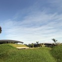 Two Houses / BAUEN