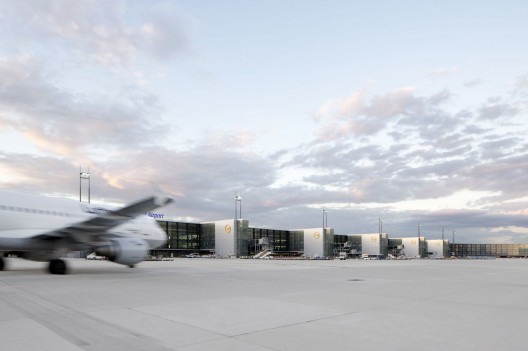 Extension of Gate A at Frankfurt Airport / gmp Architekten