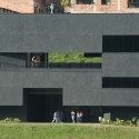 Fernando Botero Park Library / G Ateliers Architecture © Orlando Garcia